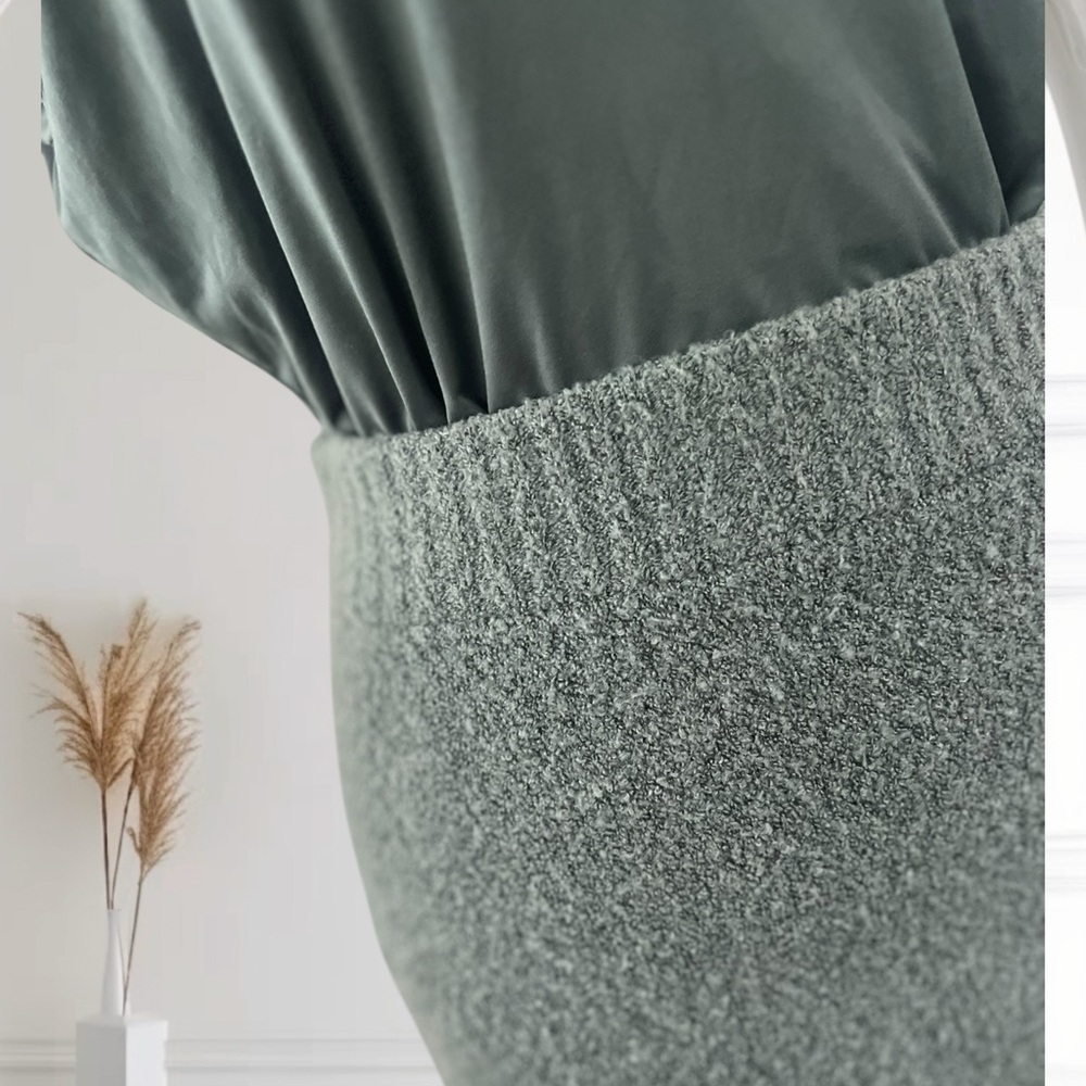 Express Heather Gray/Green Ribbed Sweater